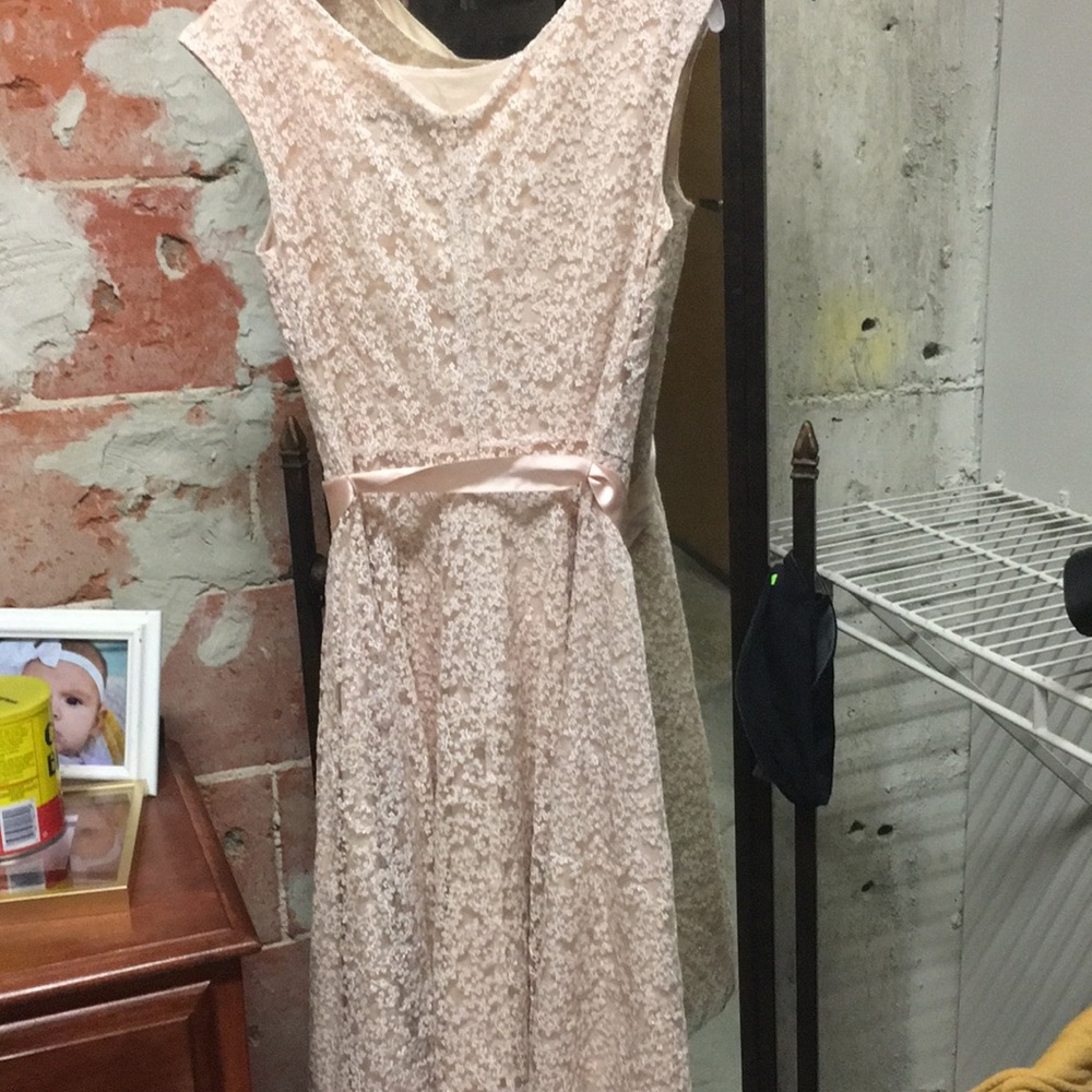 Dress - Picture 3 of 4